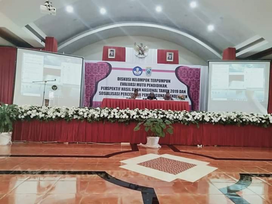 KETUA LPM UNIMUDA SORONG MENGHADIRI DISKUSI TERPUMPUN EVALUASI MUTU PENDIDIKAN PERSPEKTIF HASIL UN 2019 DAN SOSIALISASI PERCEPATAN PEBANGUNAN PENDIDIKAN PAPUA BARAT